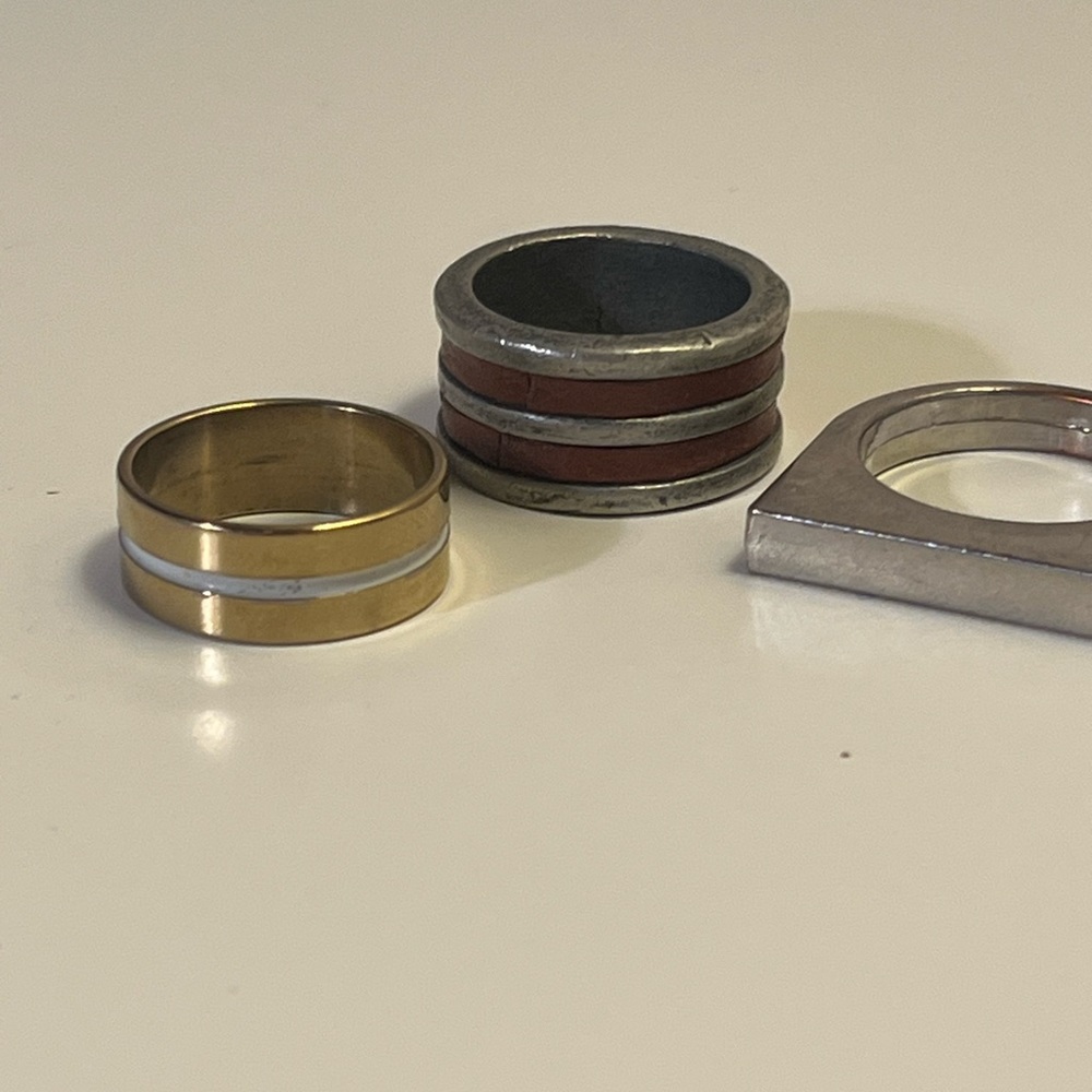 3 Assorted Men’s Rings - Picture 2 of 3